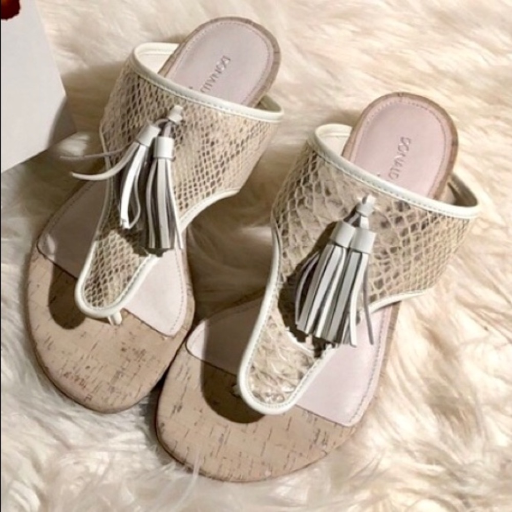 ~Donald Pliner~ white/cream snake skin sandals. - Picture 2 of 6